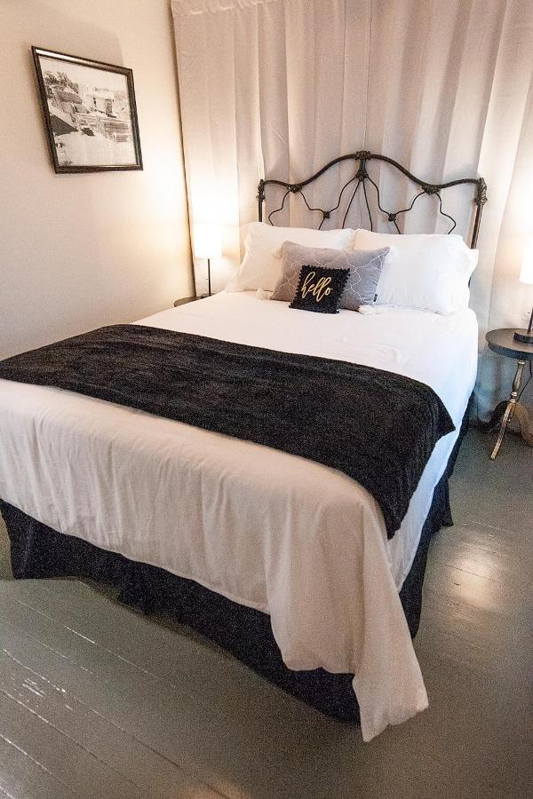 Dabbs Hotel Bed And Breakfast Llano Dış mekan fotoğraf