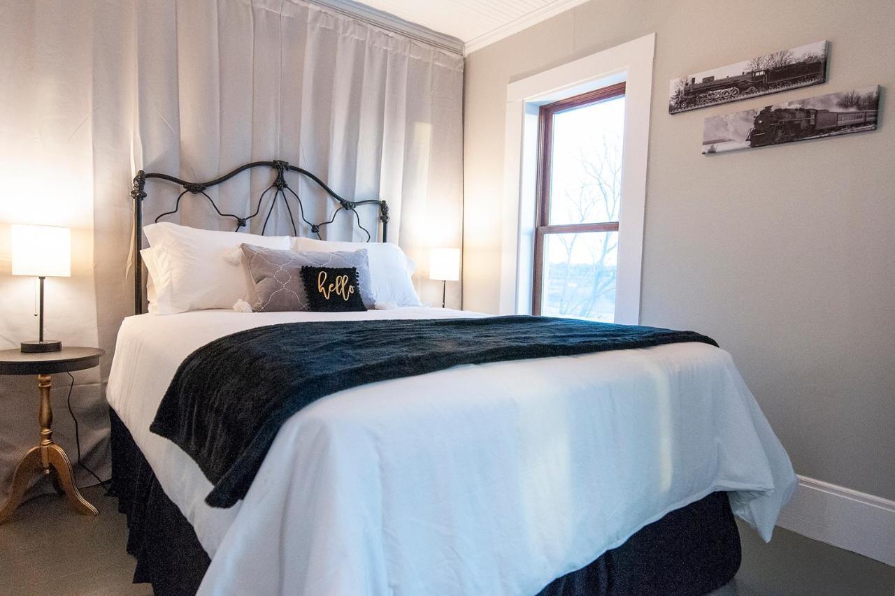Dabbs Hotel Bed And Breakfast Llano Dış mekan fotoğraf