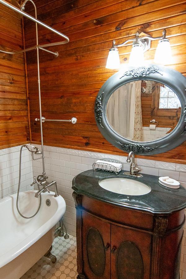 Dabbs Hotel Bed And Breakfast Llano Dış mekan fotoğraf
