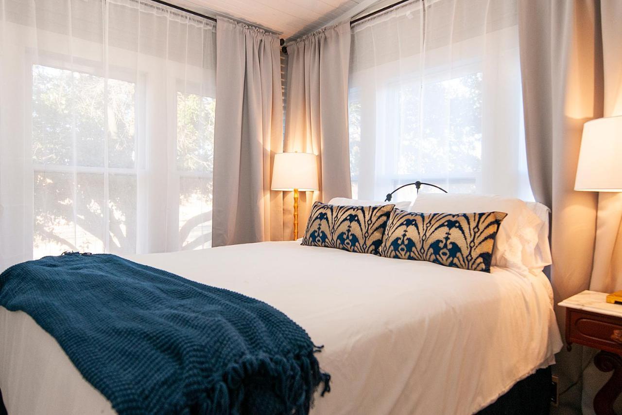 Dabbs Hotel Bed And Breakfast Llano Dış mekan fotoğraf